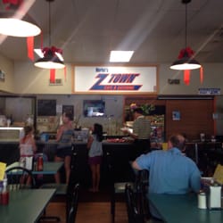 Z Town Cafe American Traditional 105 N Main St Zelienople Pa Photo Of Z Town Cafe Zelienople Pa United States Dining Area