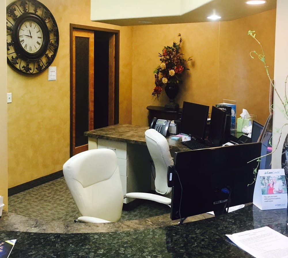 image of business Modern Smiles