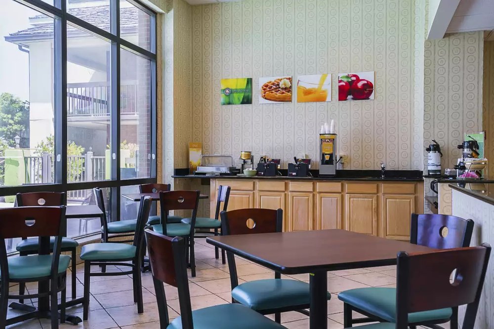 Garnet Inn & Suites Morehead city