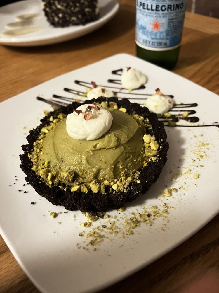 The Bakery & Dessert Bar At LeoGreta