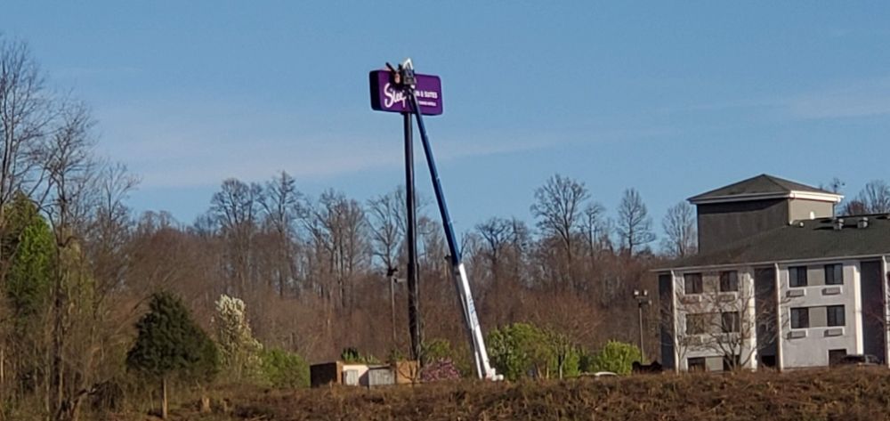 Eleas Sign Repair and Crane Service