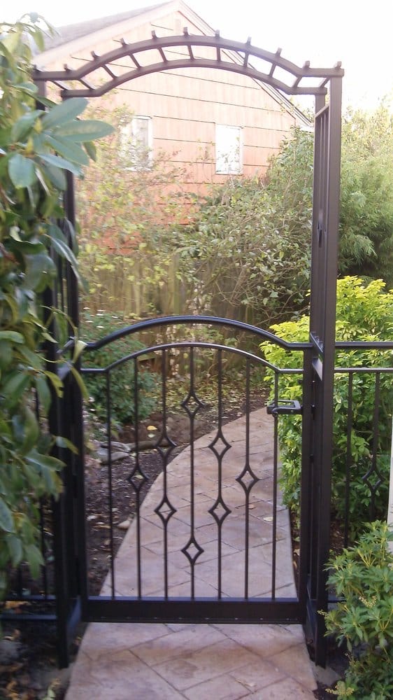 Andrew Eades Ornamental Iron Fences & Gates Shorewood, Seattle, WA