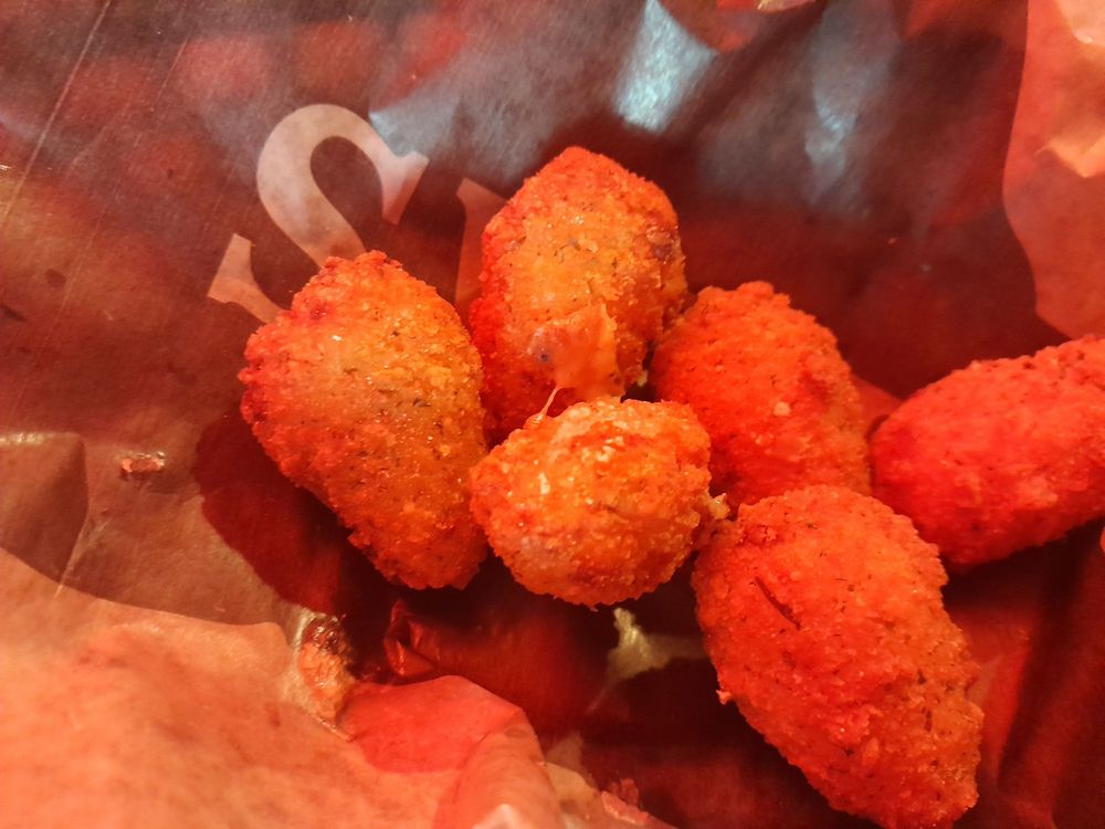 Classic's Bar & Grill