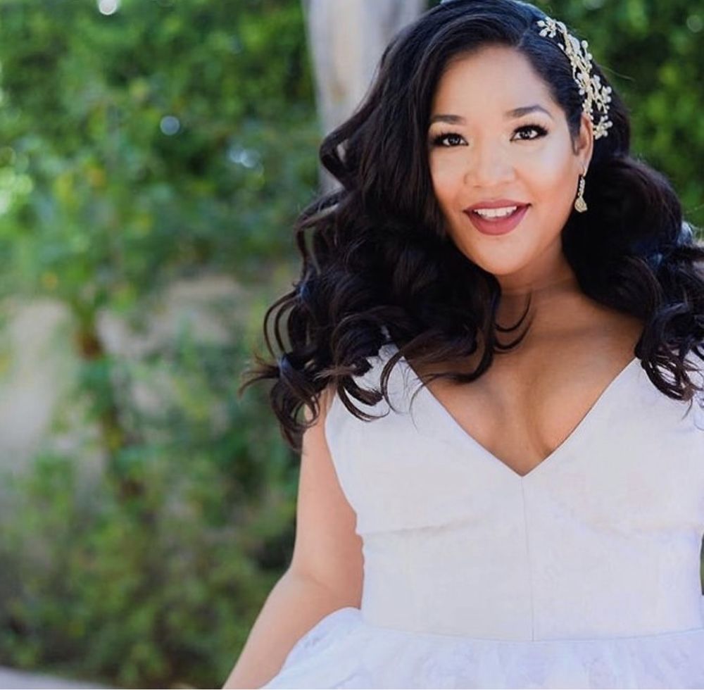 Della Curva - Plus-Size Bridal Salon