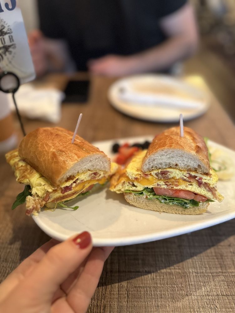 Pandor Artisan Bakery & Café