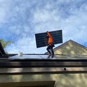 LA Solar Group