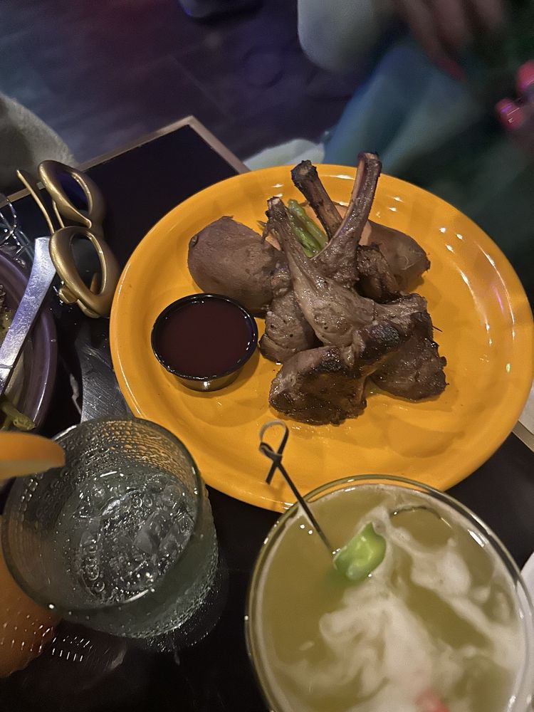 Plum Restaurant and Lounge