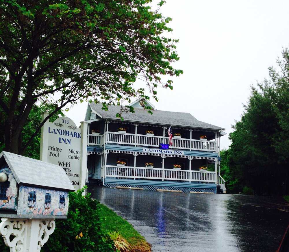 Landmark Inn
