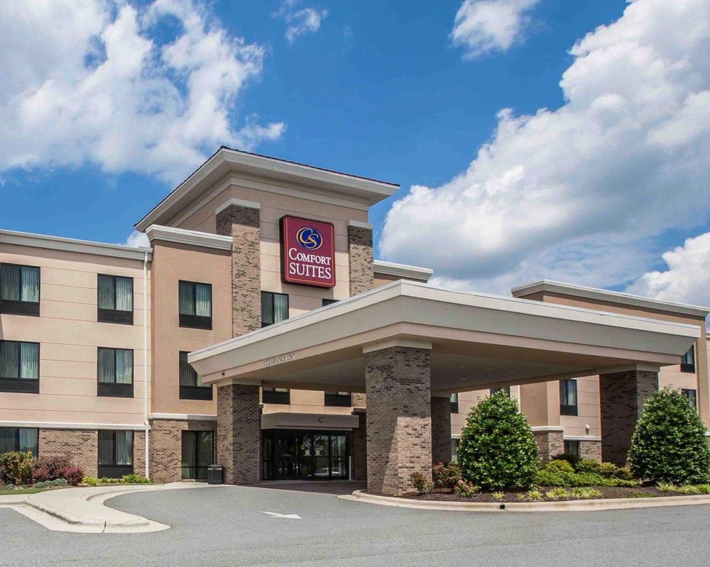 Comfort Suites Whitsett Greensboro East 31 Photos Hotels Comfort Suites Whitsett Greensboro East 31 Photos Hotels 1102 Sedalia Crossing Lane Nc Phone Number Yelp