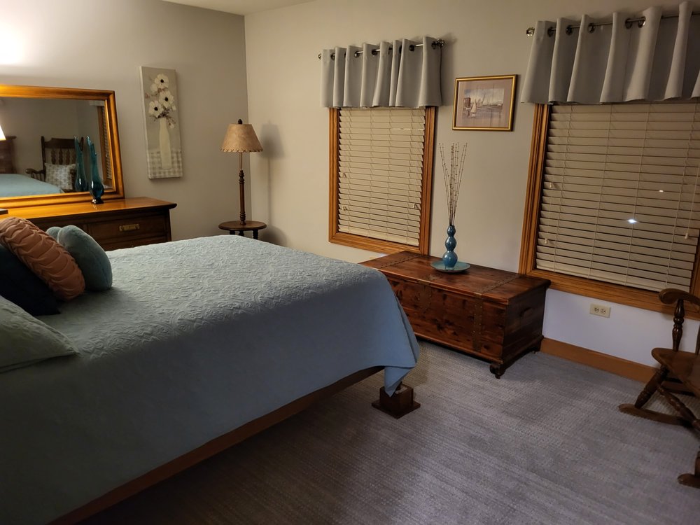 image of business Hometown Floors