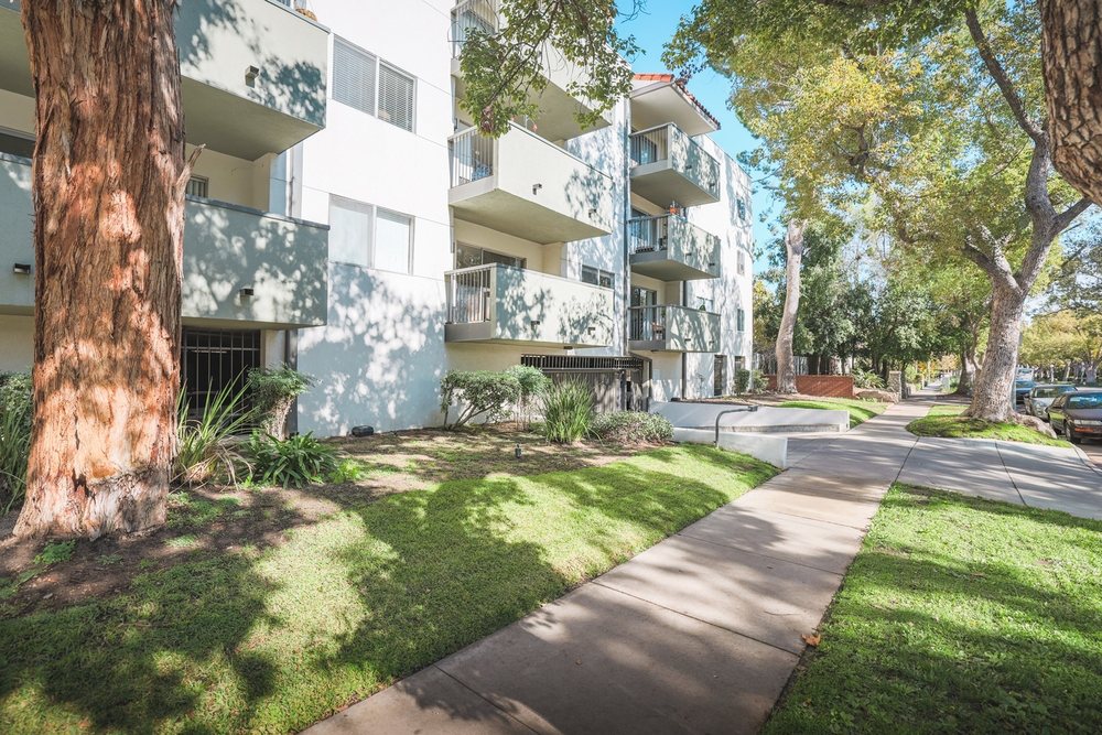 San Pasqual Apartments