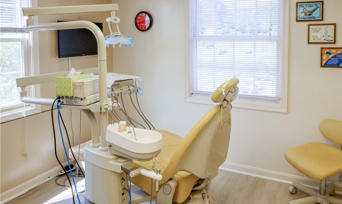 image of business Eftekhar A Hassani, DDS - Metropolitan Family Dental