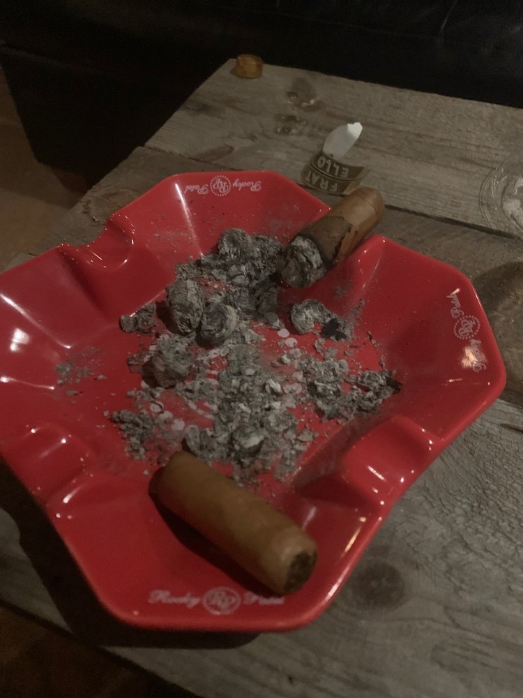 Smoke Cigar & Hookah Lounge