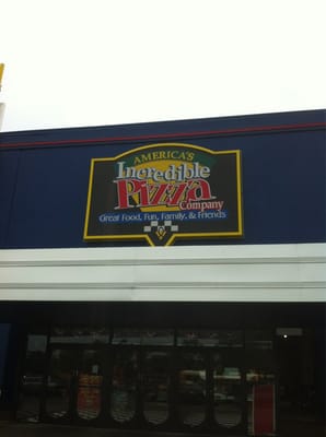 incredible pizza memphis tennessee