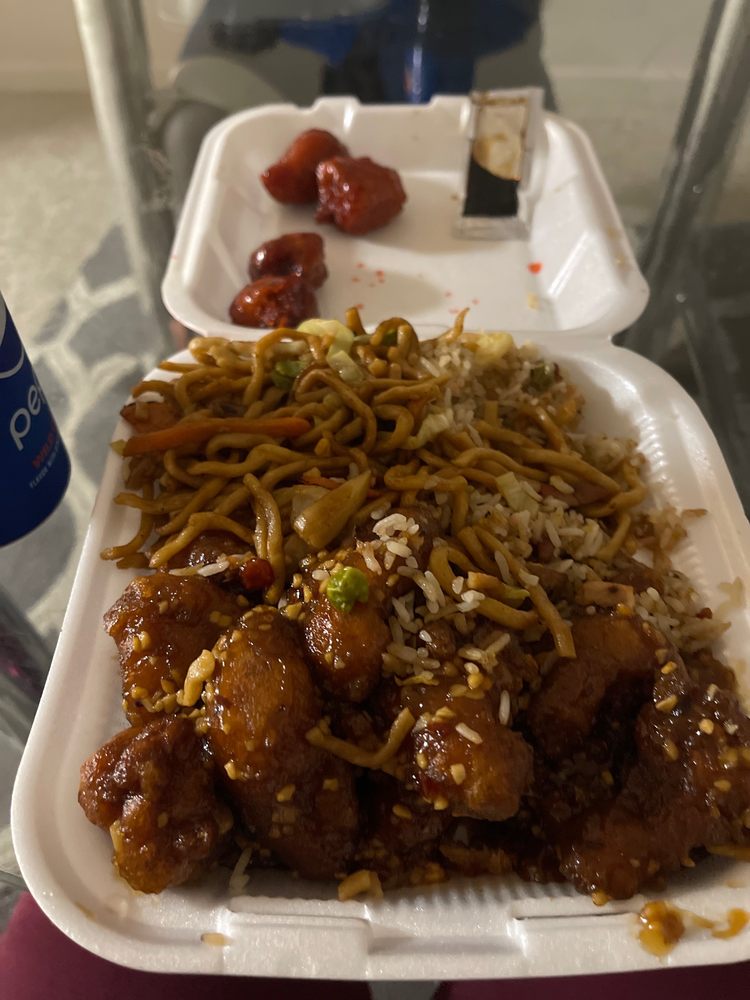 Happy Dragon Chinese Restaurant Hyperflyer Instant Delivery