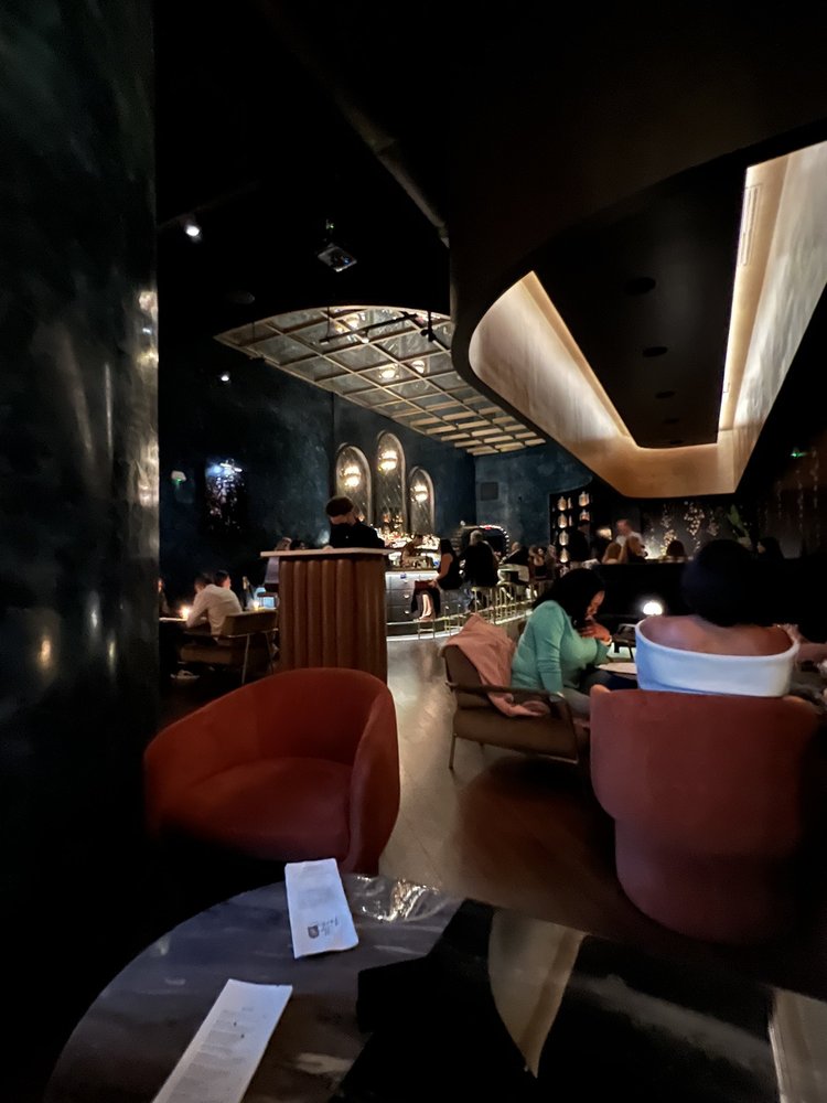 Bottled In Bond Cocktail Parlour & Kitchen