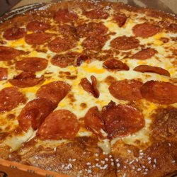 Little Caesars Pizza 10 Photos 11 Reviews Pizza 1030 Payne
