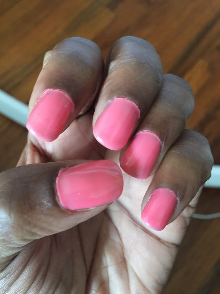 Q Q Nail Salon