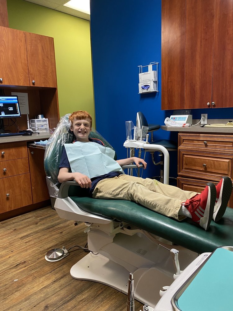 image of business Familia Dental