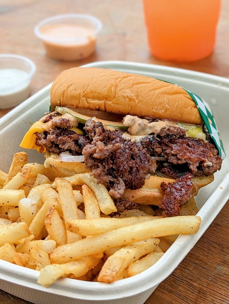 Maillards Smash Burgers