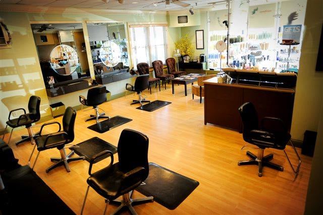 Richard Francis Salon Image