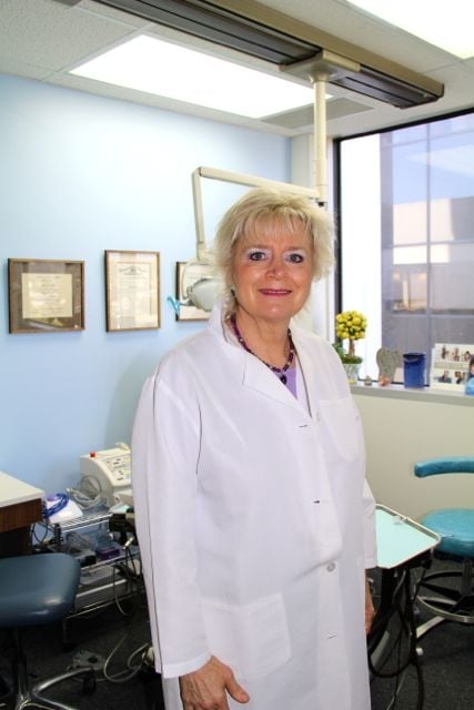 image of business Carol E Follette, DDS