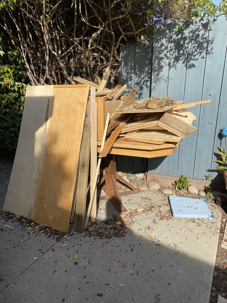 Santa Cruz Junk Removal & Hauling