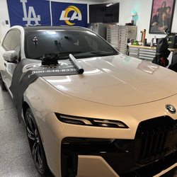 911 Windshield Repair & Replacement photo