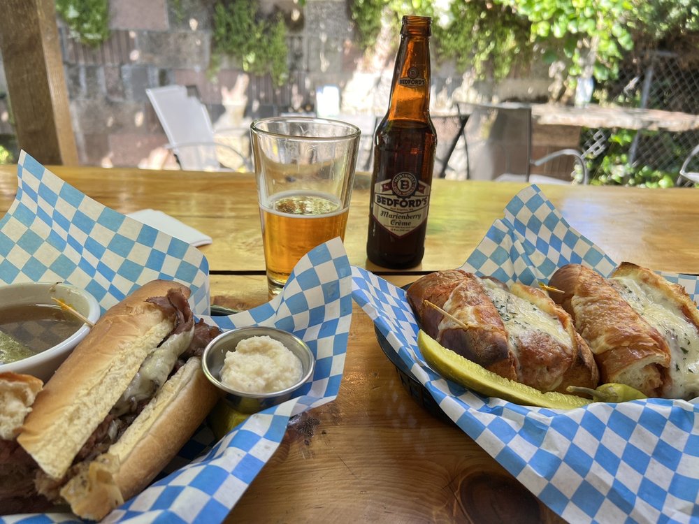 Scribles Bistro & Deli