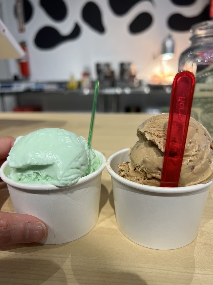 Strachan's Ice Cream & Desserts