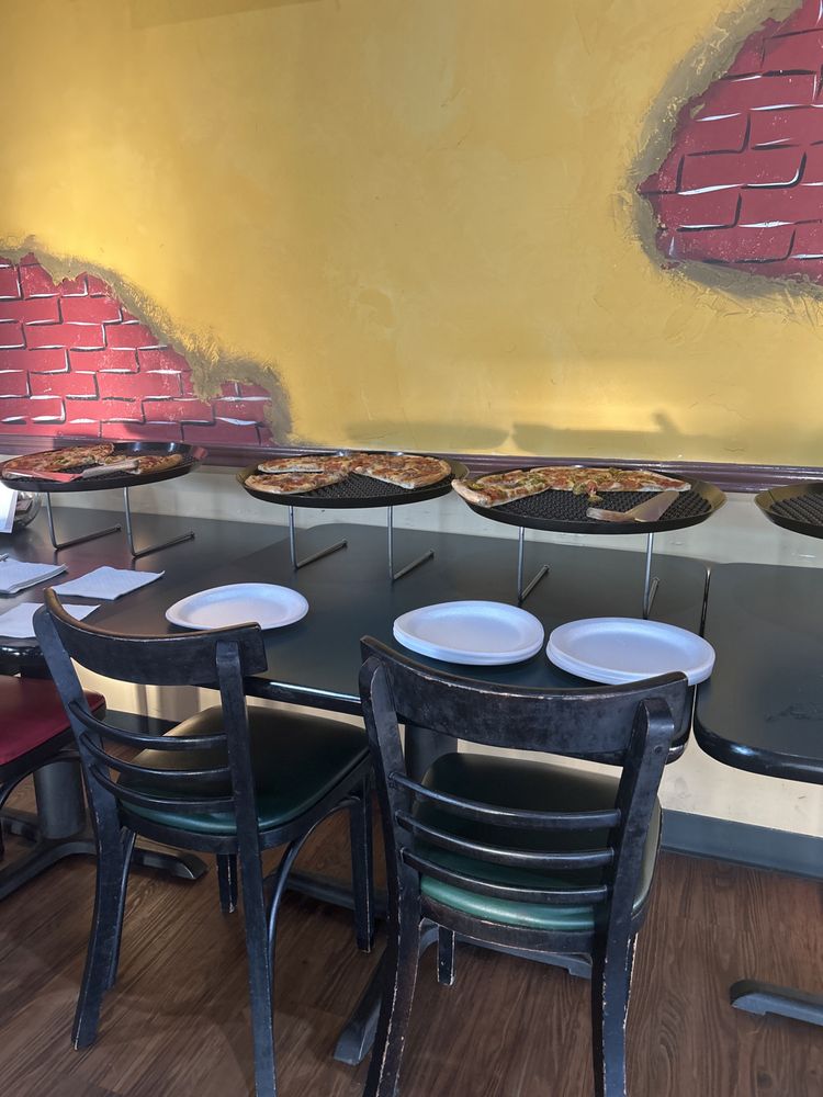 Fuzzy's Pizza