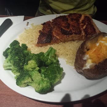 Cheddar S Scratch Kitchen Blackened Salmon Dinner Cheddar S Scratch Kitchen Blackened Salmon Dinner