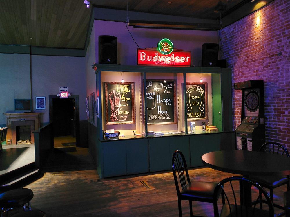Paddy's Cocktail Lounge