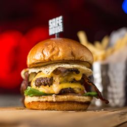 Best Restaurants With Fun Atmosphere In Chicago Il Last Updated Safehouse Chicago