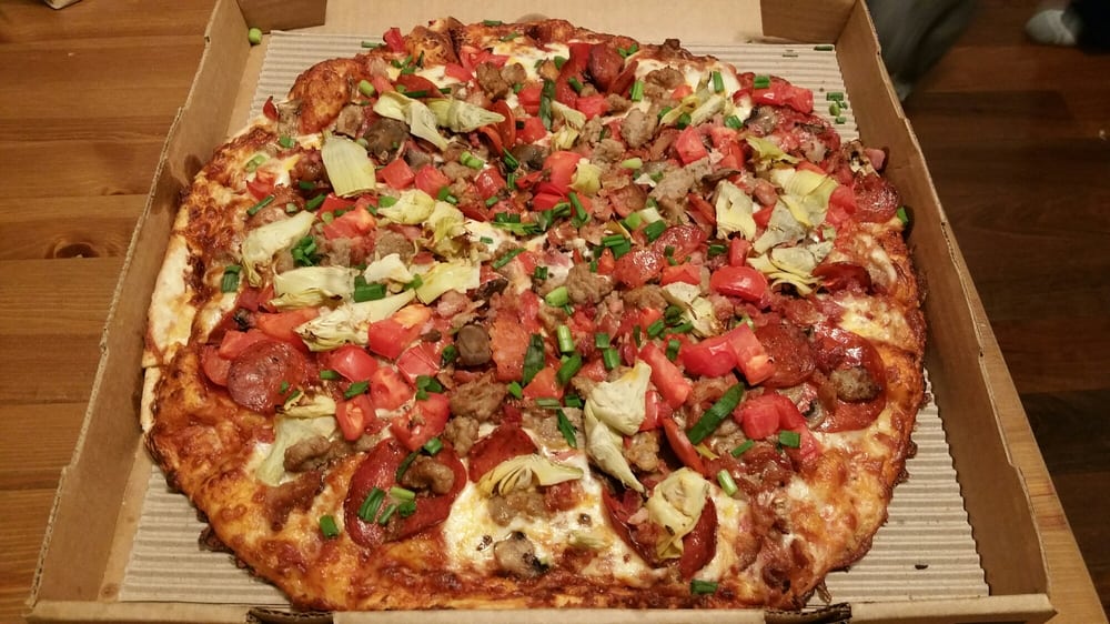 Wombo Combo Large Primo Pepperoni Italian Sausage Linguica Photo Of Round Table San Jose Ca United States Wombo Combo