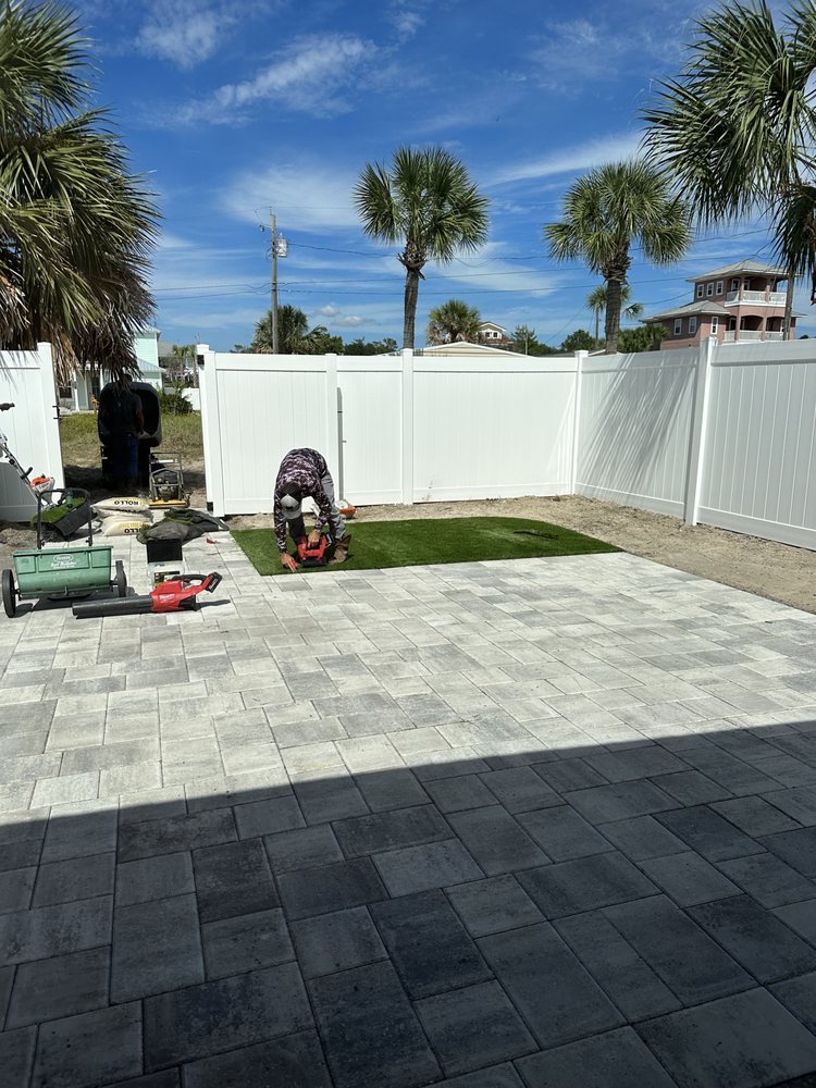 Dreamscape Synthetic Grass & Pavers