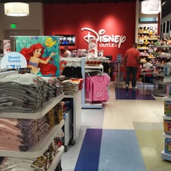 disney yelp outlet rosemont stores