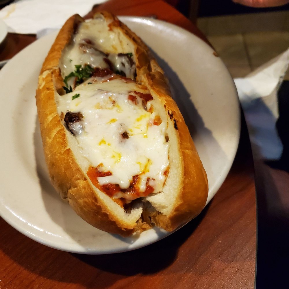 Moni's Pasta & Pizza