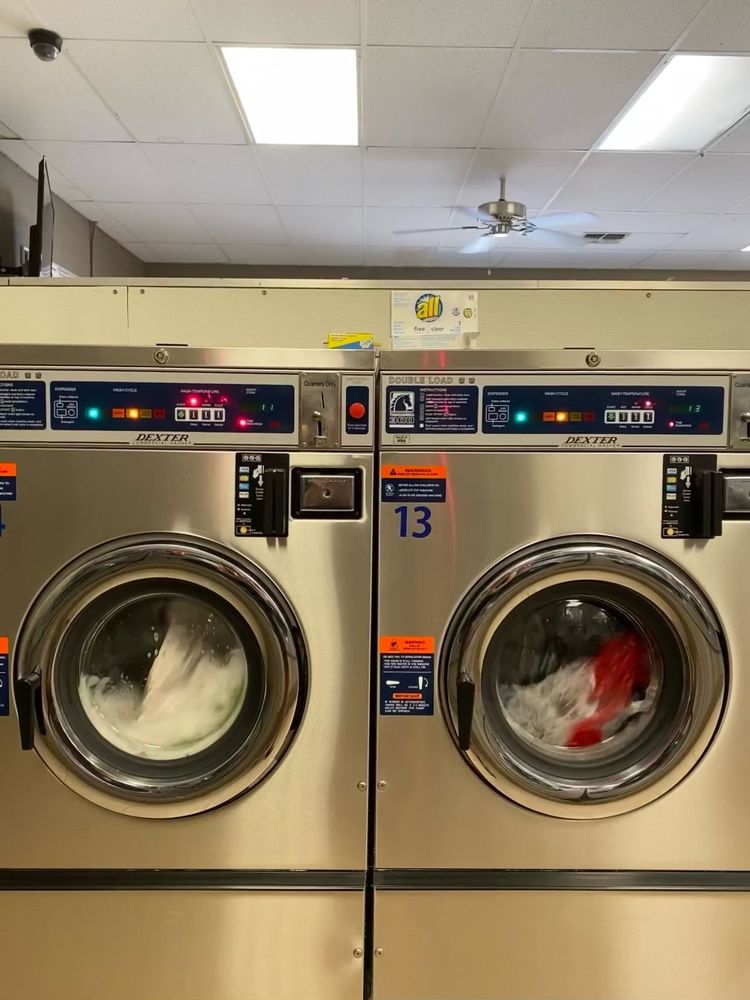 Brite N Clean Washateria