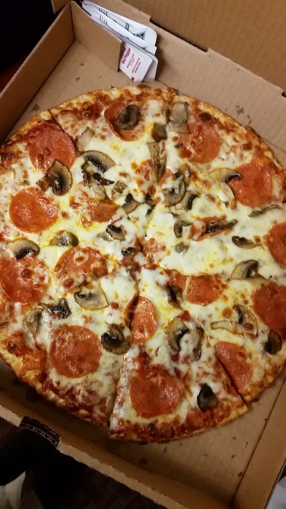Straw Hat Pizza Order Food 22 Photos 65 Reviews Photo Of Straw Hat Pizza Fremont Ca United States Yum Piizzzaa