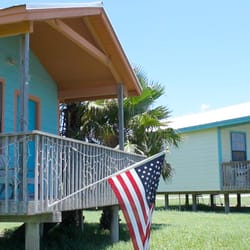 Rockport Last Resort 16 Photos Hotels 4321 Highway 35 S Photo Of Rockport Last Resort Tx United States Cabin 1 Queen