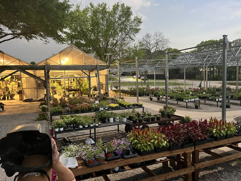 Twin Oaks Nursery & Supply 