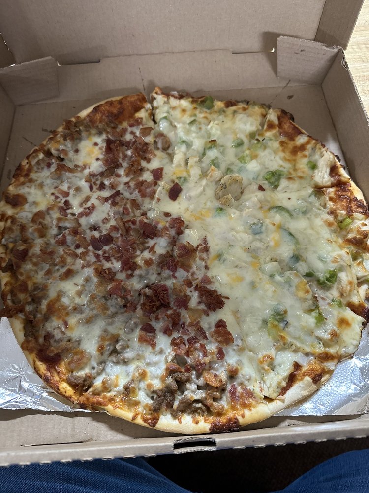Food from Buzzards Pizza