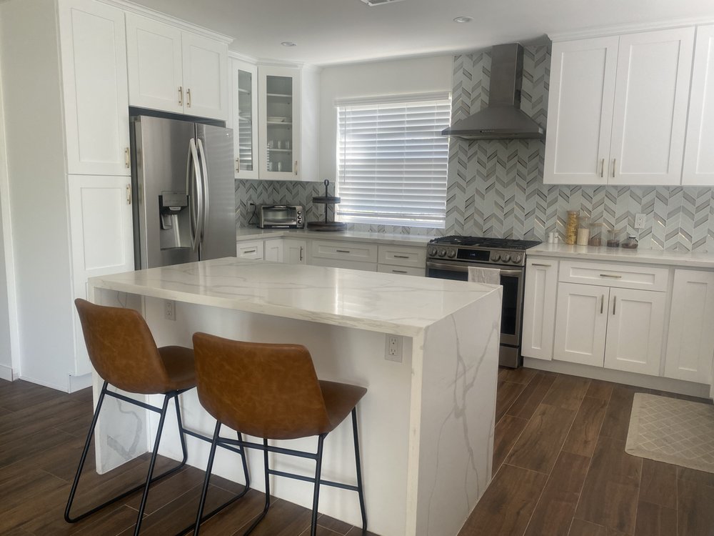 image of business LA Developing