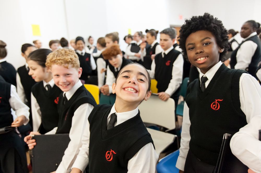 Ncc Students Wait Backstage Before Earing With The American Youth Photo Of National Children S Chorus Los Angeles Ca United States Ncc Students