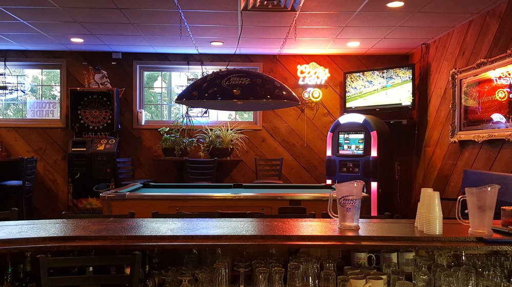 Farmer Dell Package Store American (Traditional) 115 4th St, Argyle