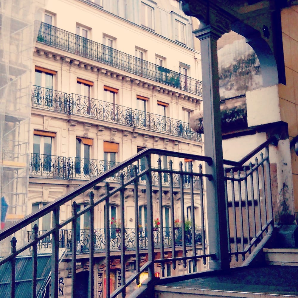 Métro Barbès Rochechouart 10 Photos Metro Stations Boulevard de