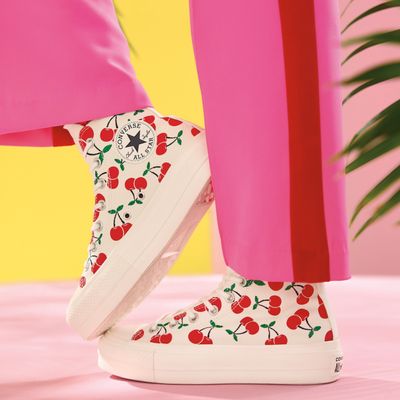 Famous footwear nassau park store