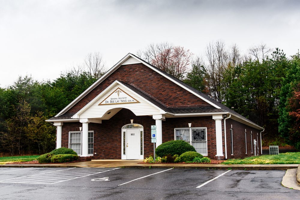image of business Bee Lay Yang, DDS, PA