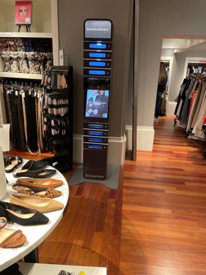 banana republic faneuil hall hours